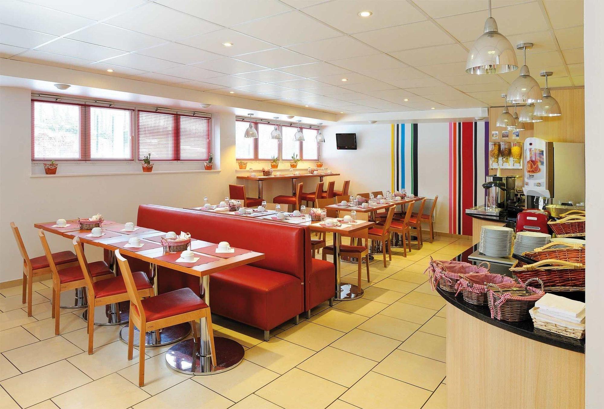 Residhome Paris Saclay " Bures Sur Yvette " Restaurante foto